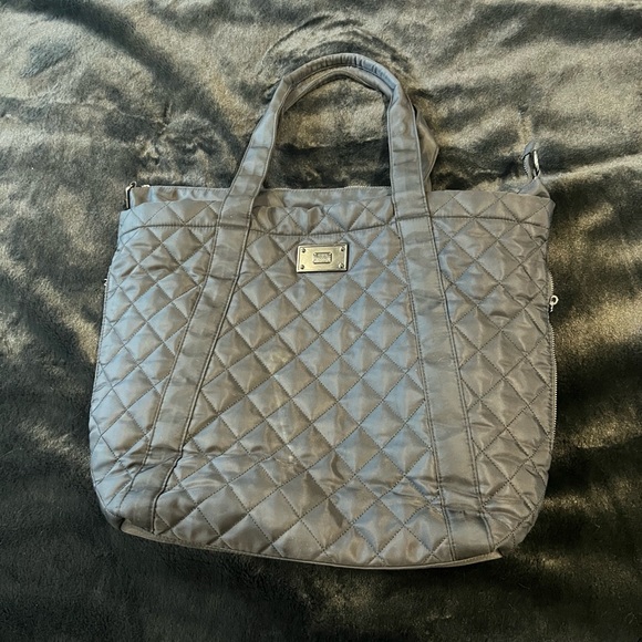 Steve Madden quilted pattern tote bag - Picture 1 of 7